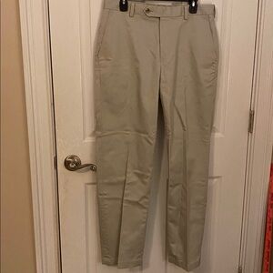 NWOT Jos. A. Bank Traveler Khaki Dress Pant, 33x32